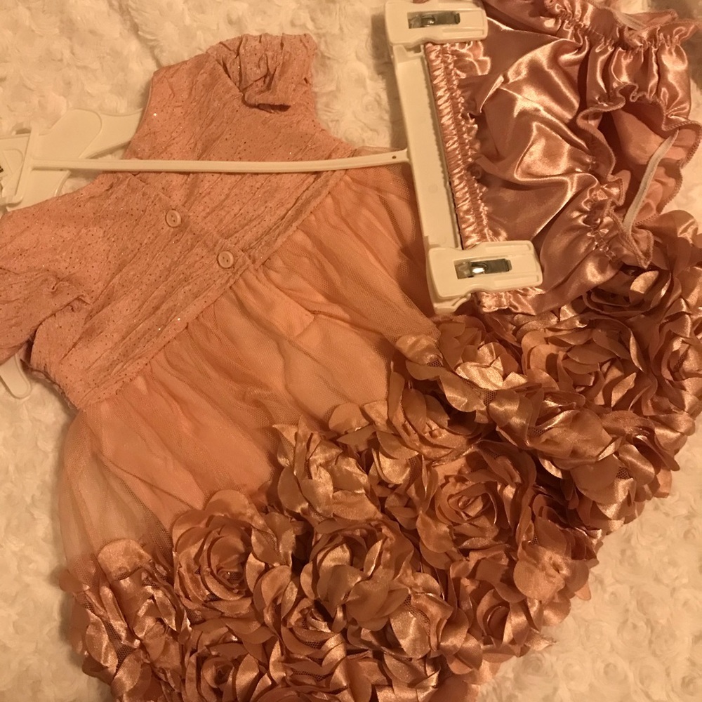 Beautiful baby dress for 6 month old only worn once perfect condition!!